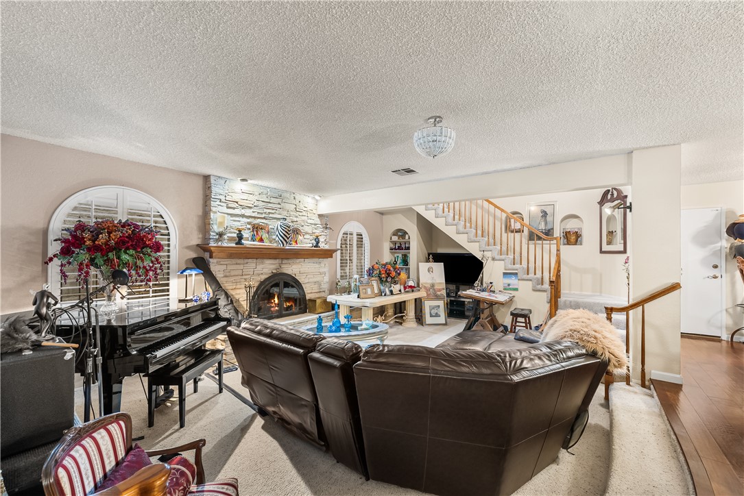 125 Lakeview Drive