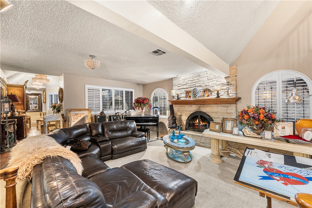 125 Lakeview Drive