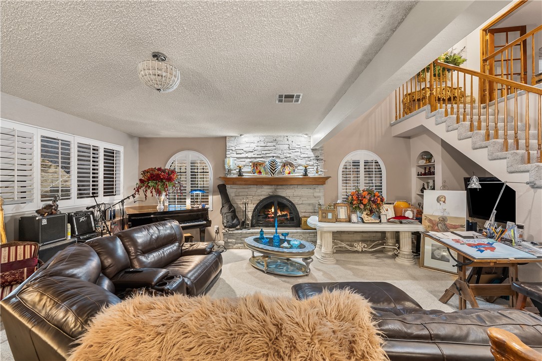 125 Lakeview Drive