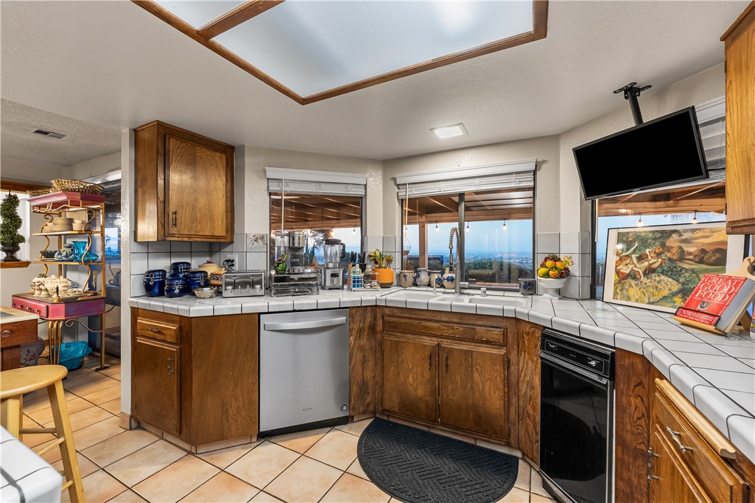 125 Lakeview Drive