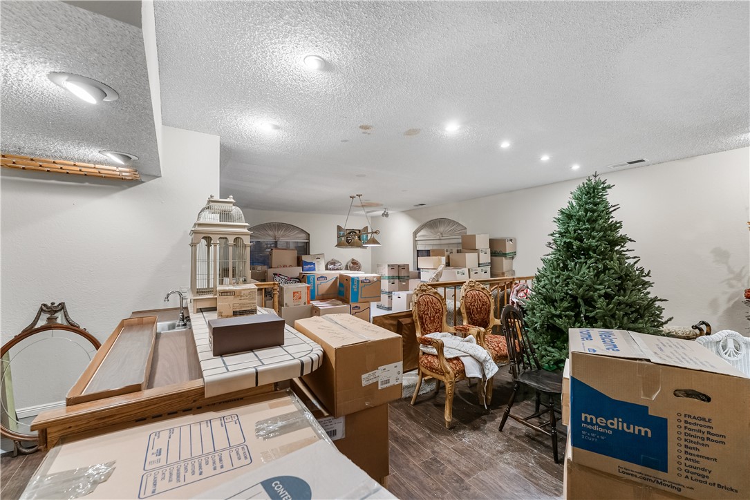 125 Lakeview Drive