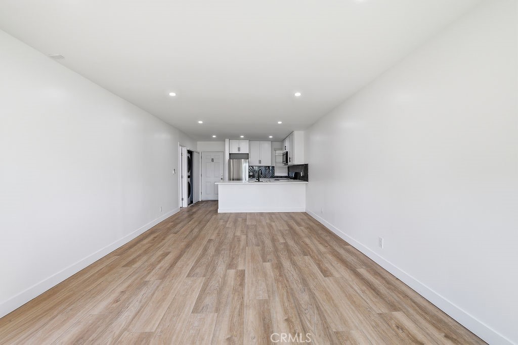 17000 Burbank Boulevard 211