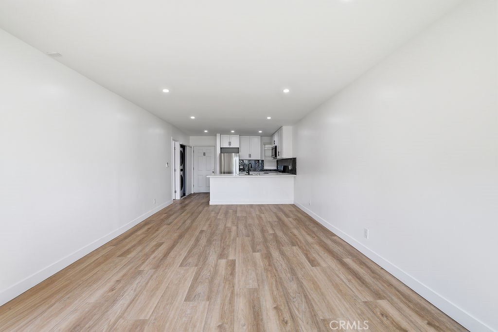 17000 Burbank Boulevard 211