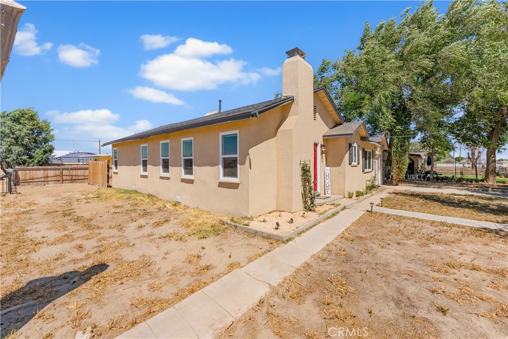 2901 Desert Street