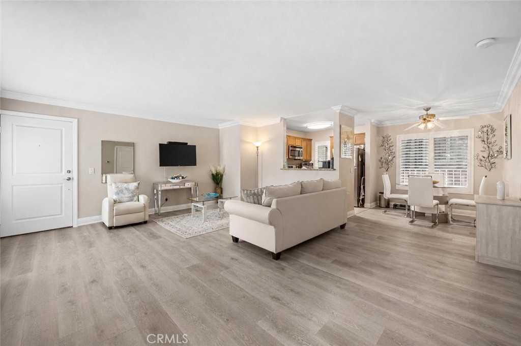 355 N Maple Street 121