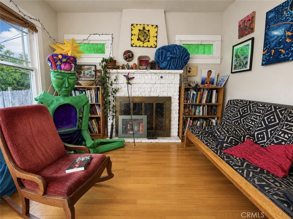3422 Holyoke