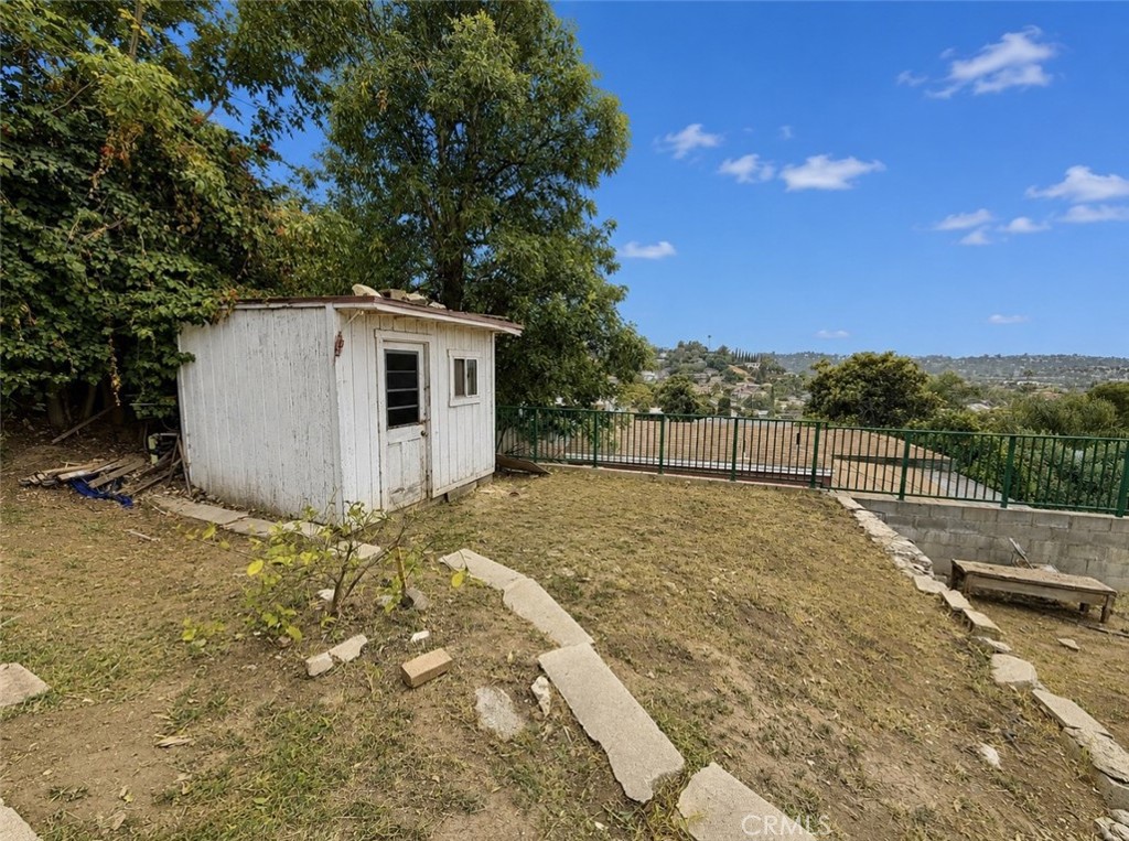 3422 Holyoke