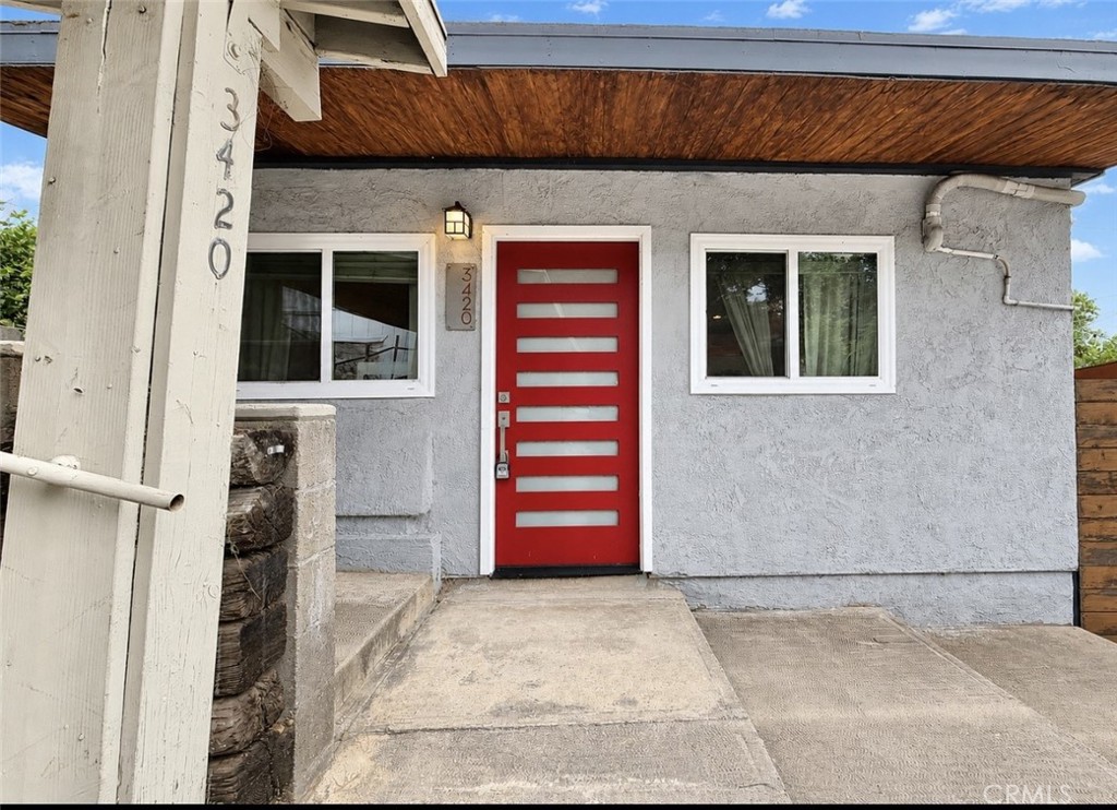 3422 Holyoke