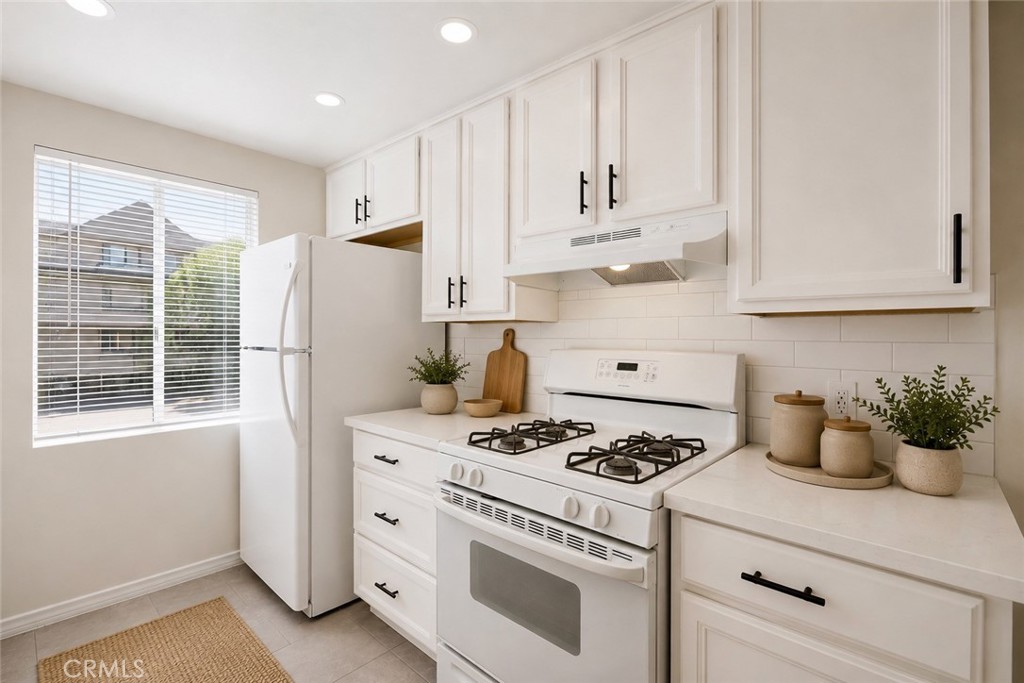 5055 Coldwater Canyon Avenue 105