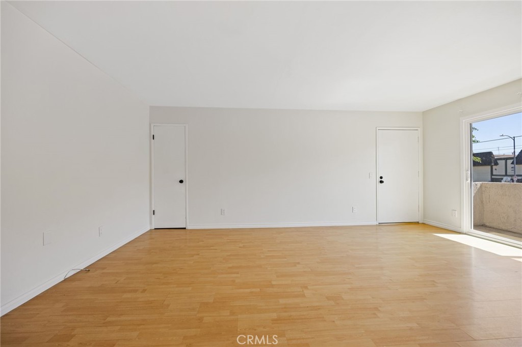 5055 Coldwater Canyon Avenue 105