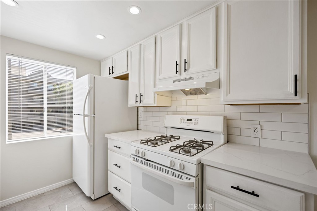 5055 Coldwater Canyon Avenue 105