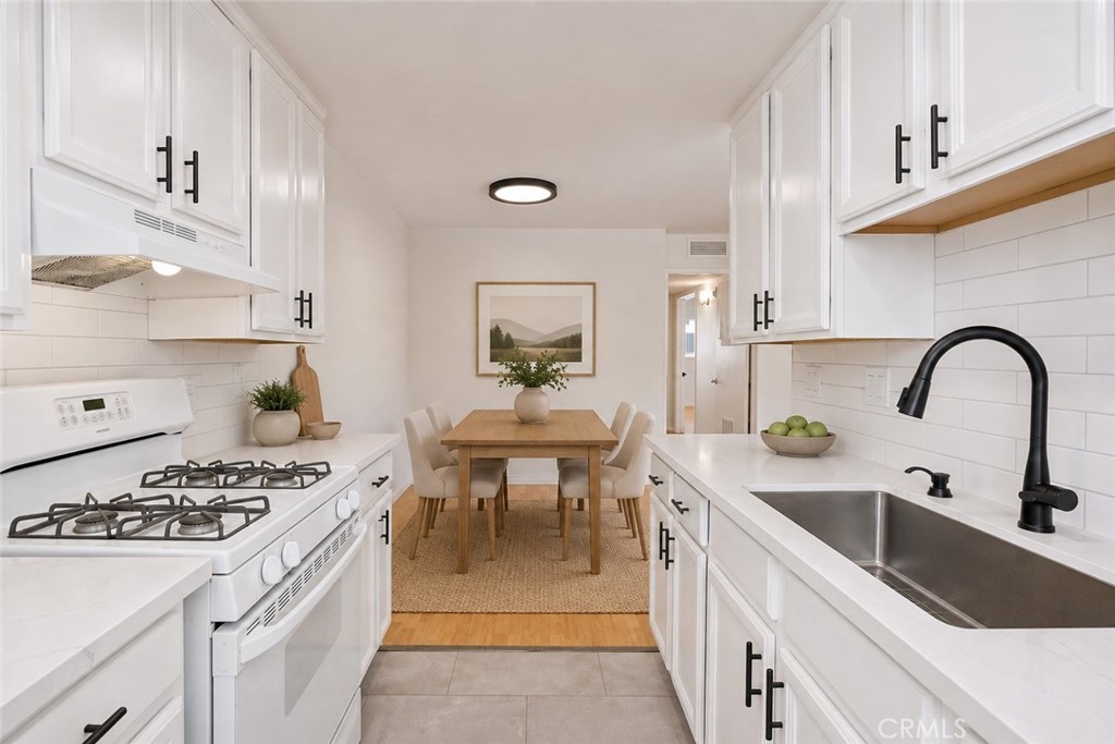 5055 Coldwater Canyon Avenue 105