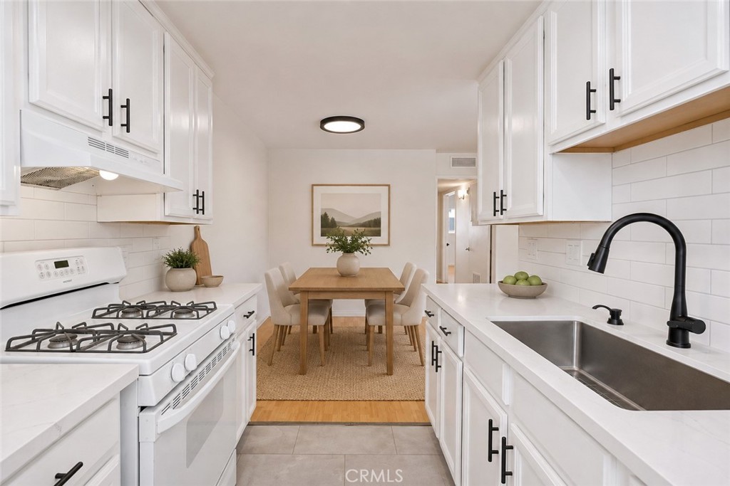 5055 Coldwater Canyon Avenue 105