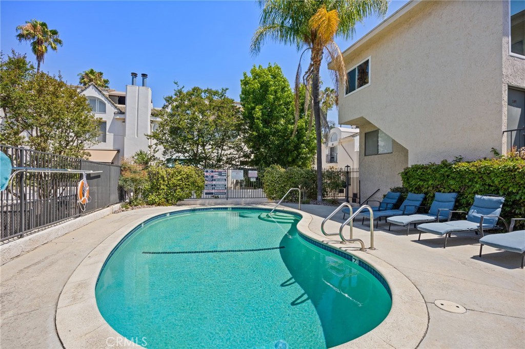5055 Coldwater Canyon Avenue 105