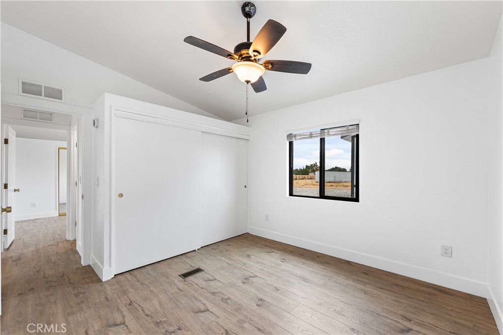 4009 W Avenue K-8
