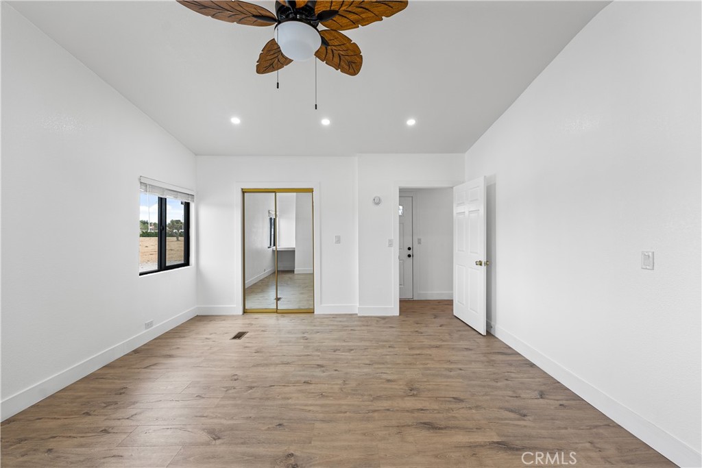 4009 W Avenue K-8
