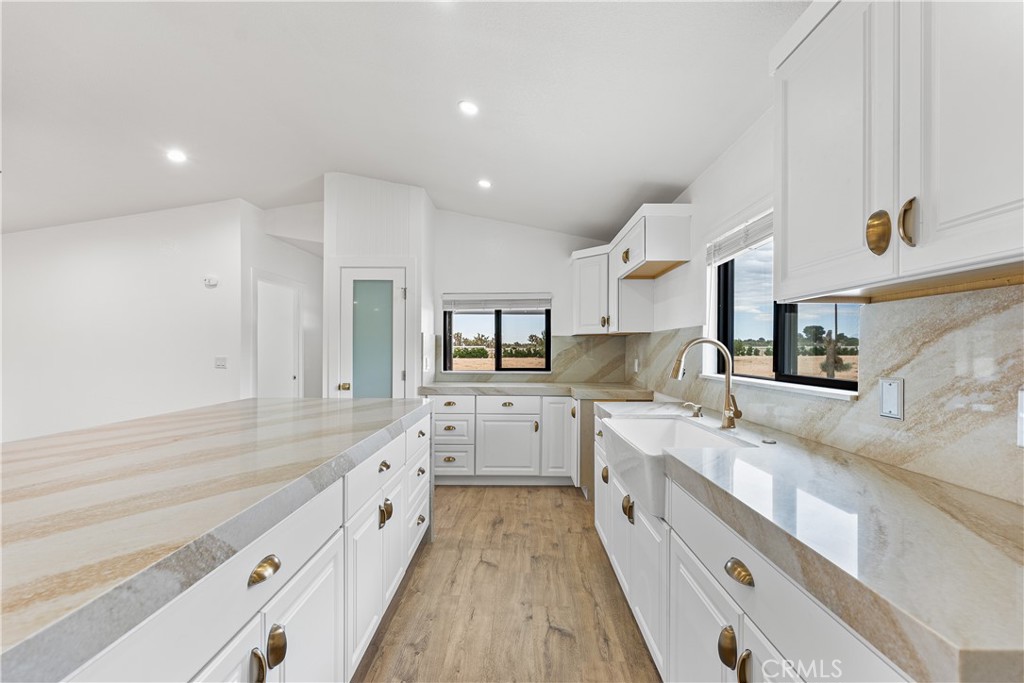 4009 W Avenue K-8