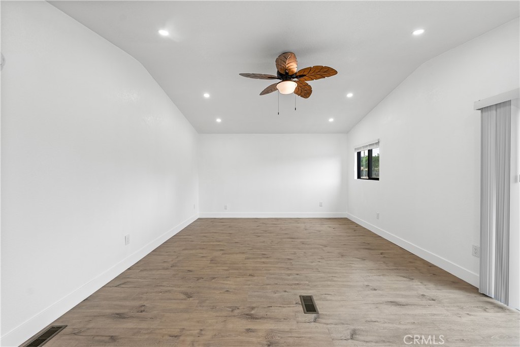4009 W Avenue K-8