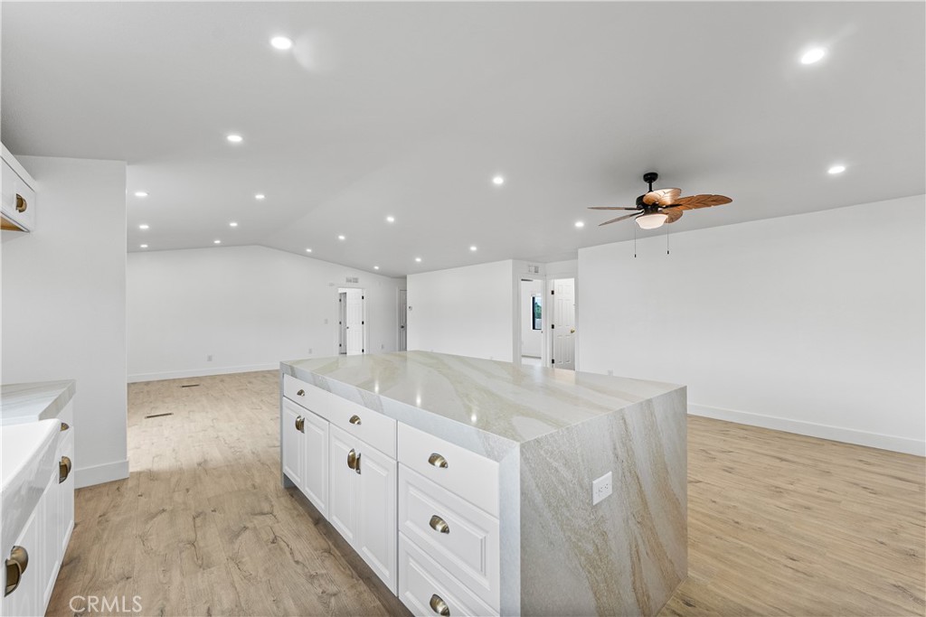 4009 W Avenue K-8