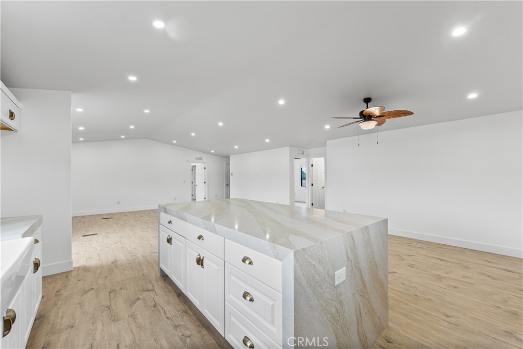 4009 W Avenue K-8