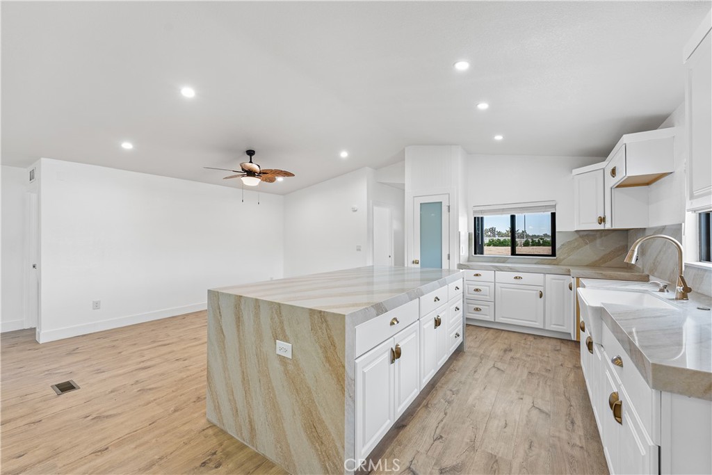 4009 W Avenue K-8