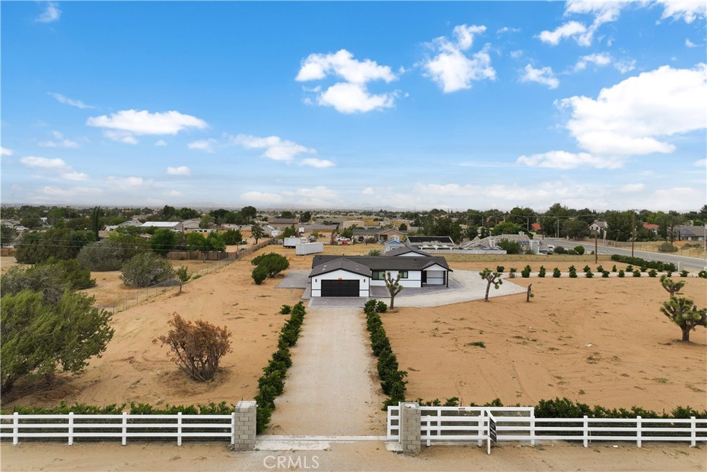 4009 W Avenue K-8