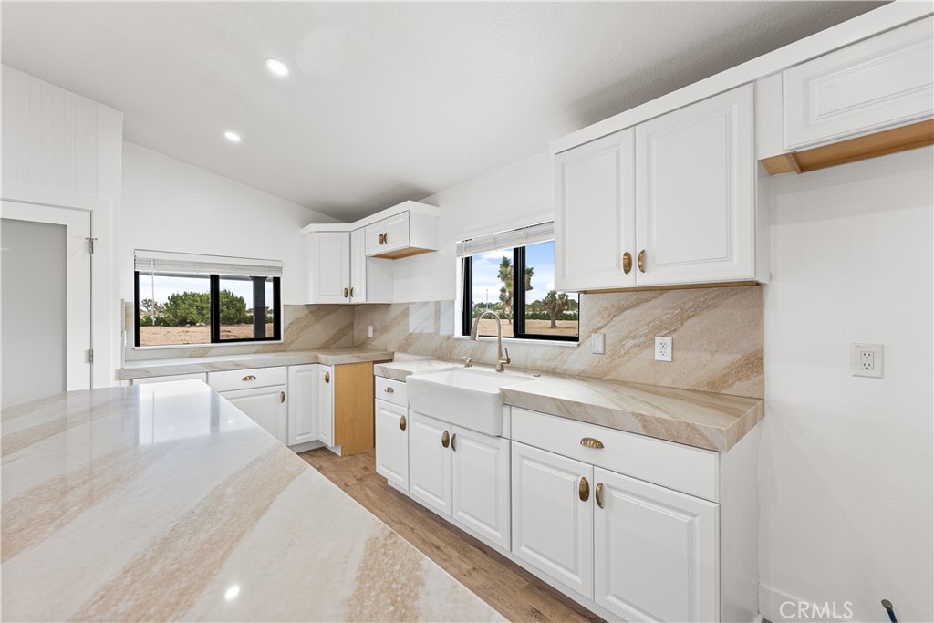 4009 W Avenue K-8