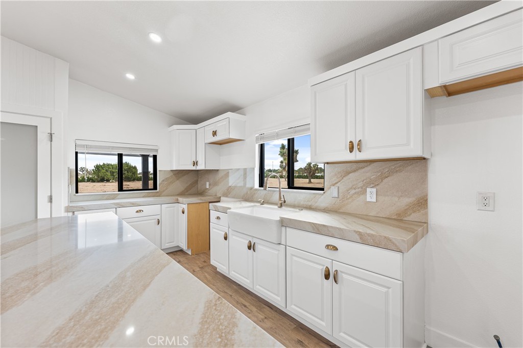 4009 W Avenue K-8