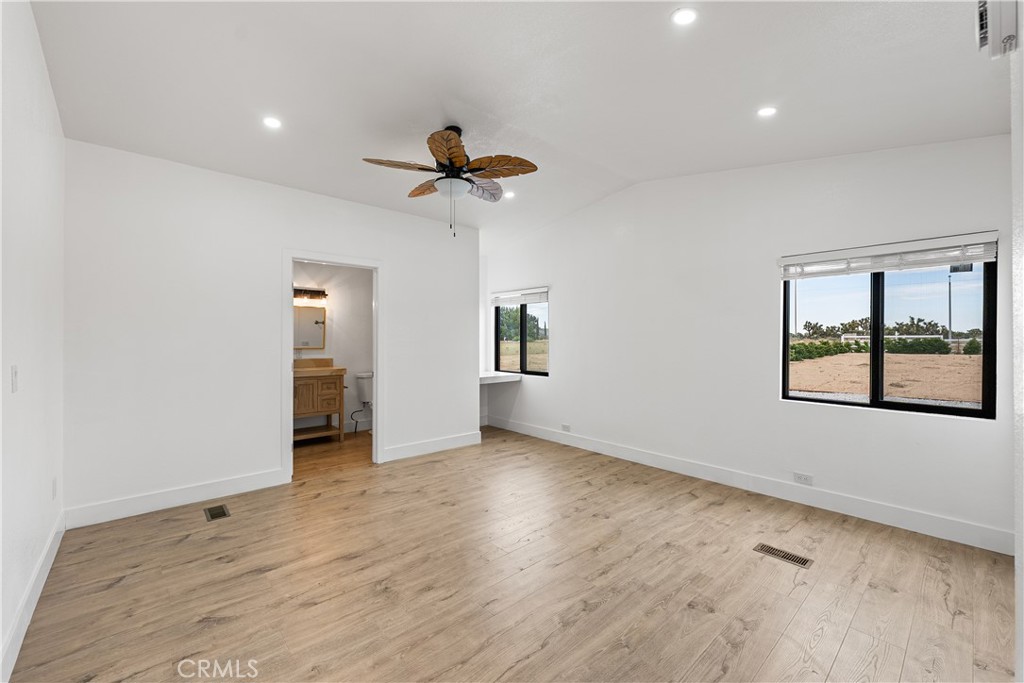 4009 W Avenue K-8