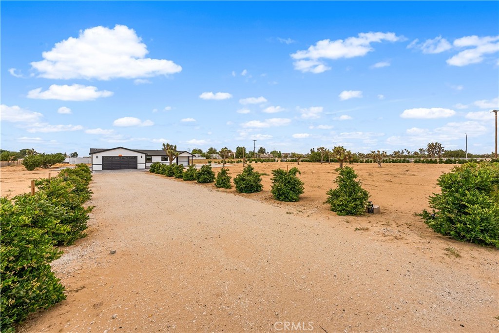 4009 W Avenue K-8