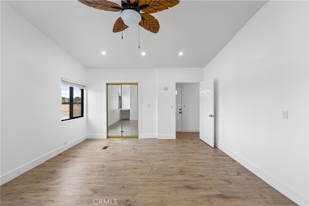 4009 W Avenue K-8