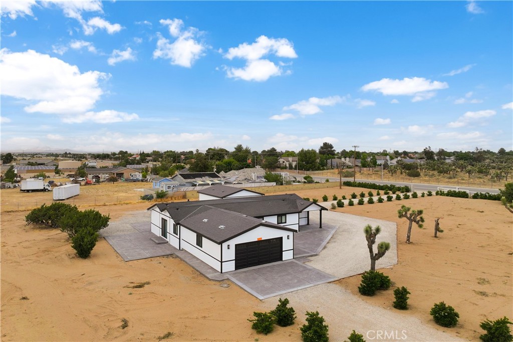 4009 W Avenue K-8