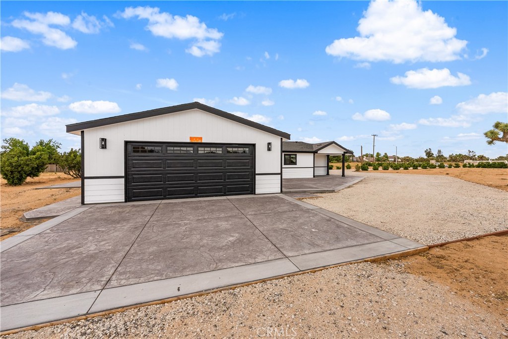 4009 W Avenue K-8