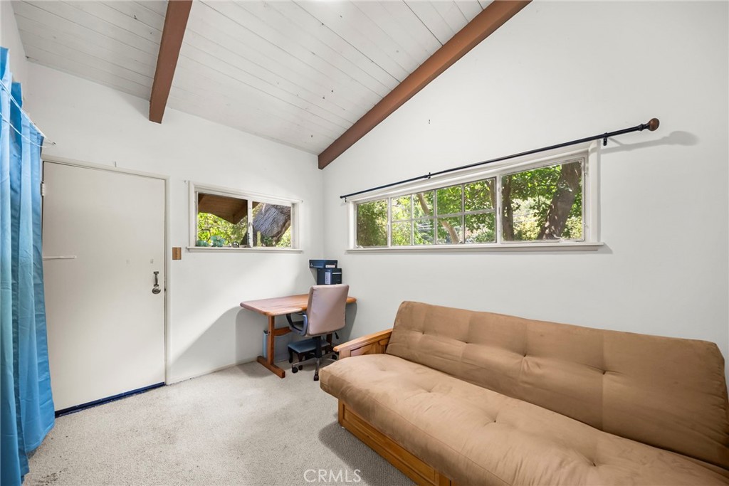 2900 Mandeville Canyon