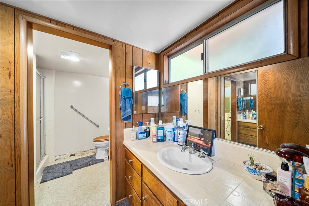 2900 Mandeville Canyon