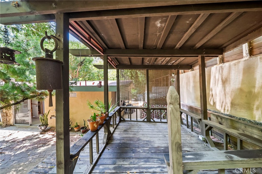 2900 Mandeville Canyon