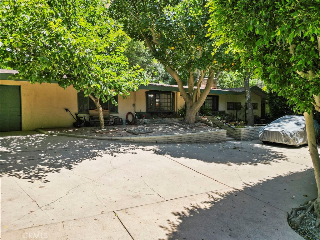 2900 Mandeville Canyon