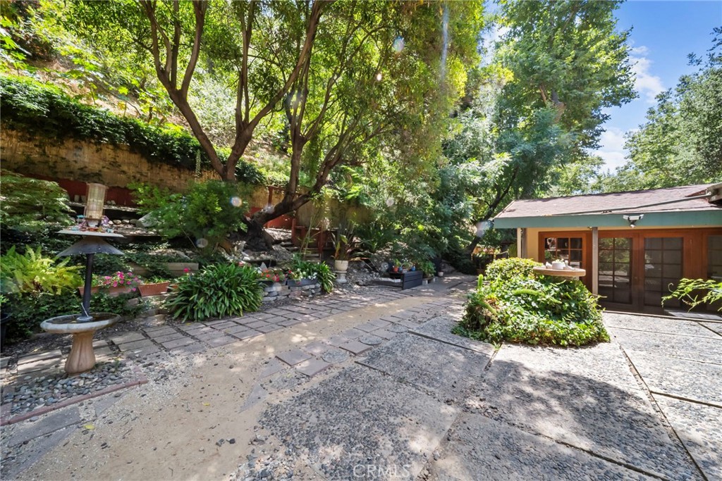 2900 Mandeville Canyon
