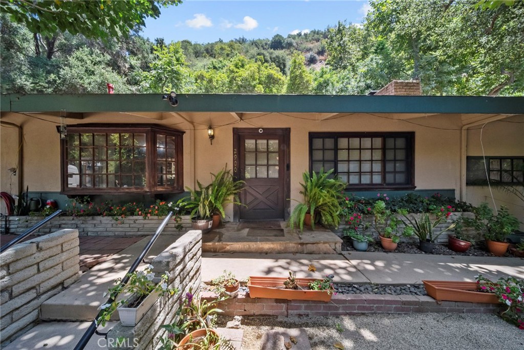 2900 Mandeville Canyon