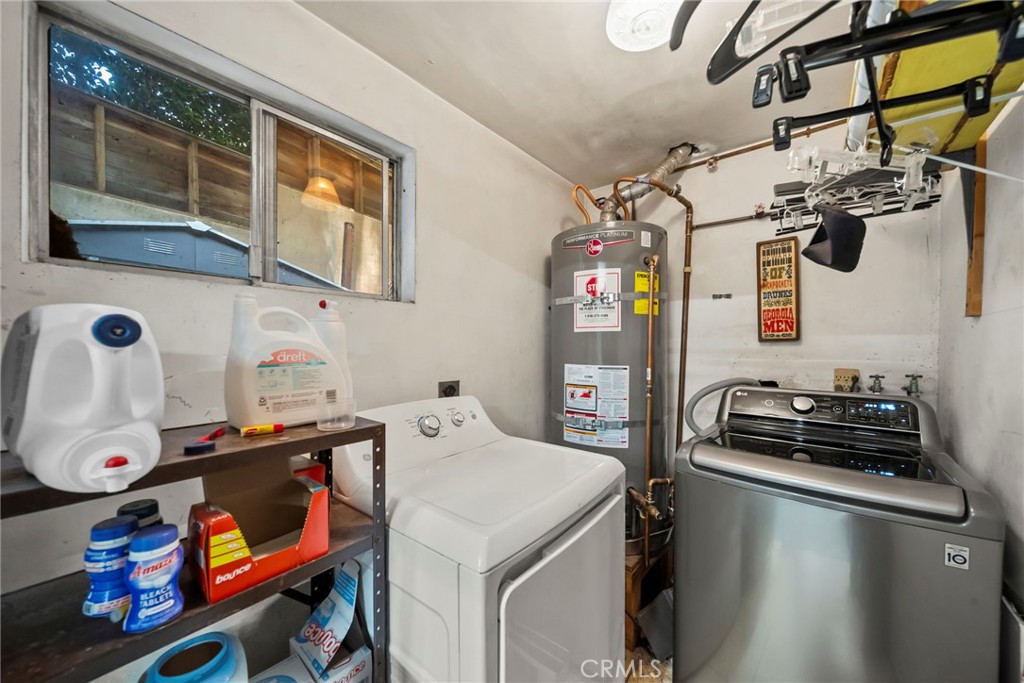 2900 Mandeville Canyon