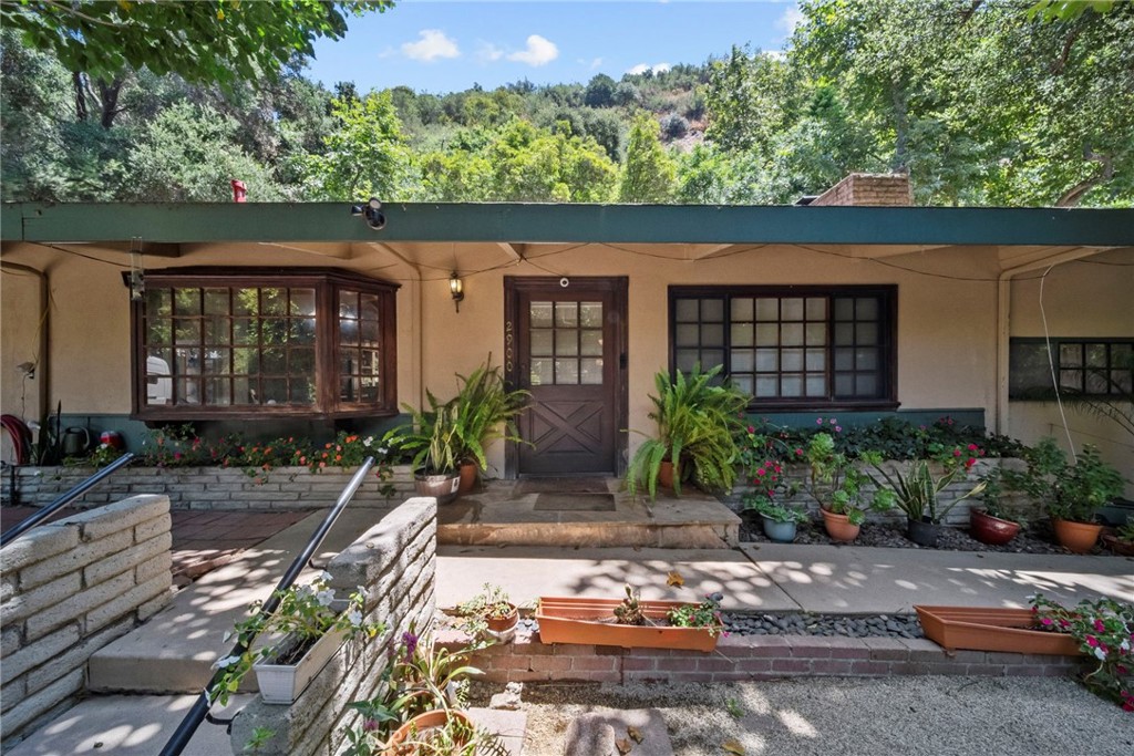 2900 Mandeville Canyon