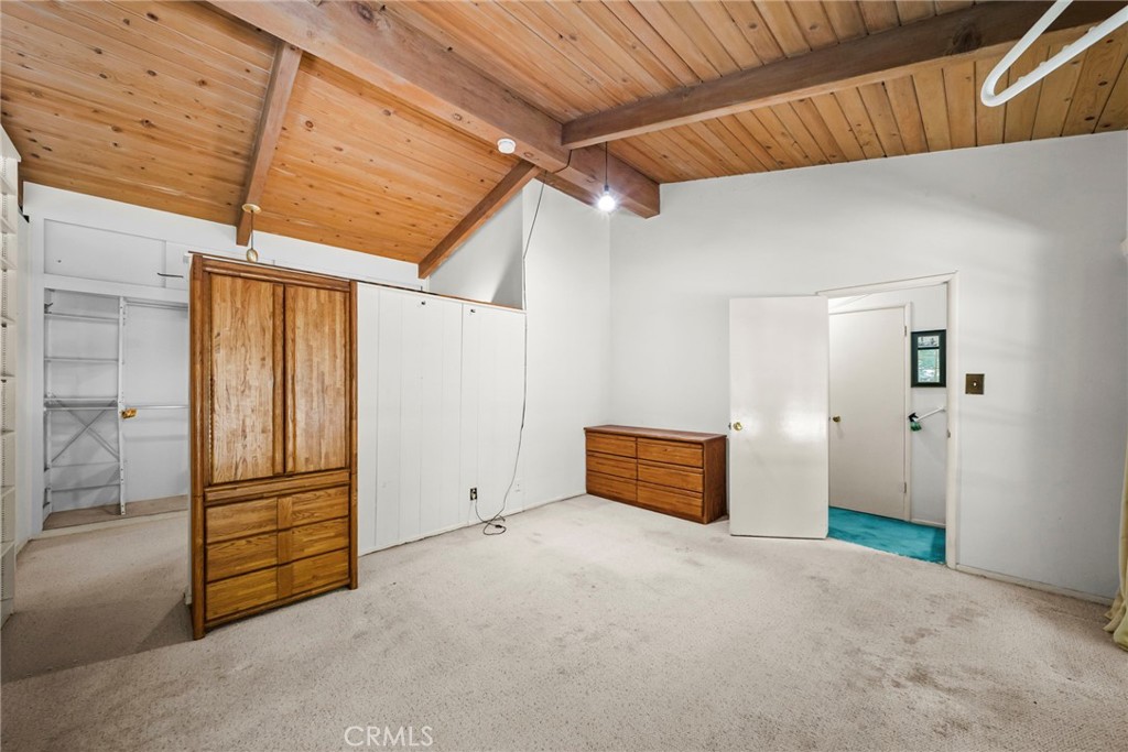 2900 Mandeville Canyon