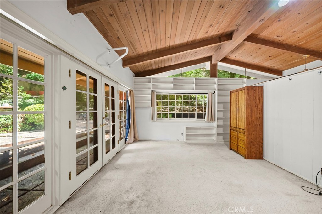 2900 Mandeville Canyon