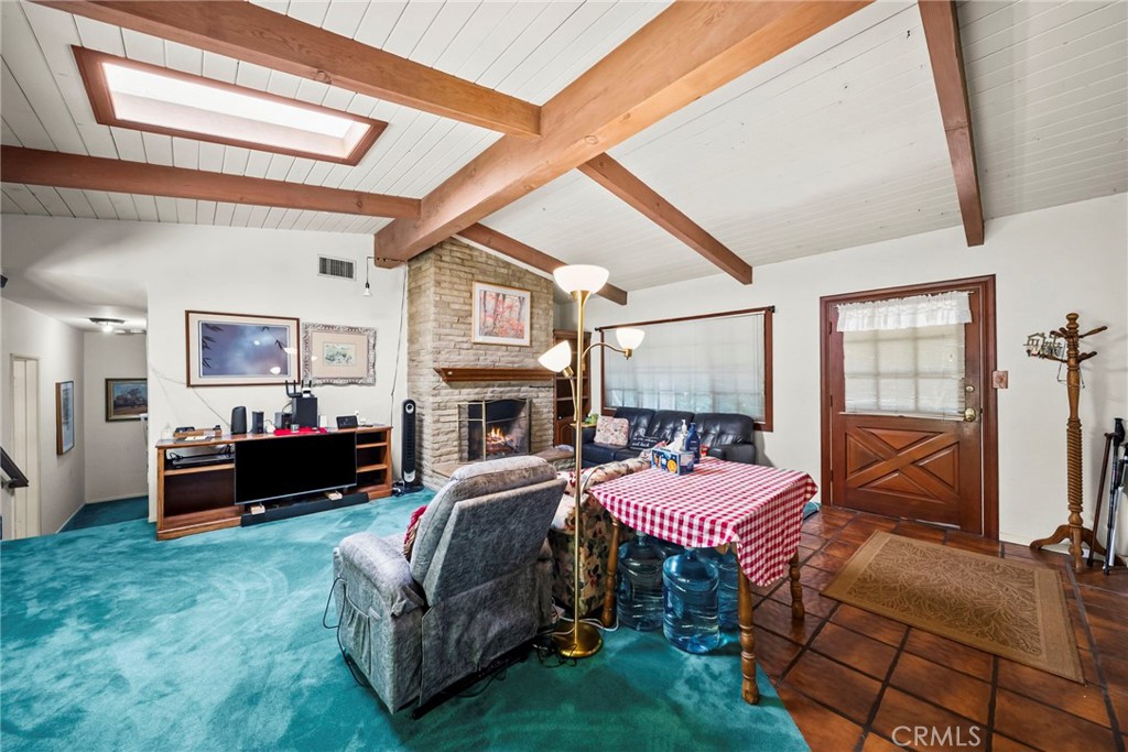 2900 Mandeville Canyon