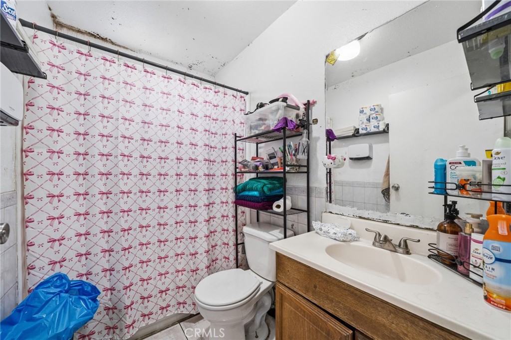 1139 E 42nd