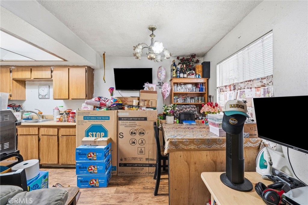1139 E 42nd