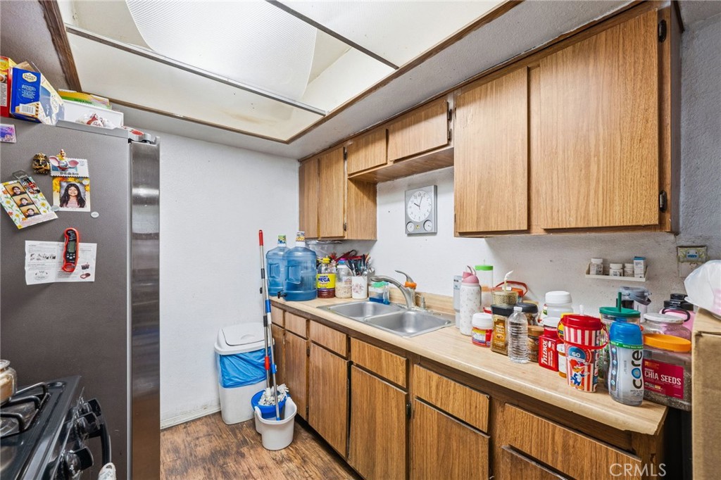 1139 E 42nd