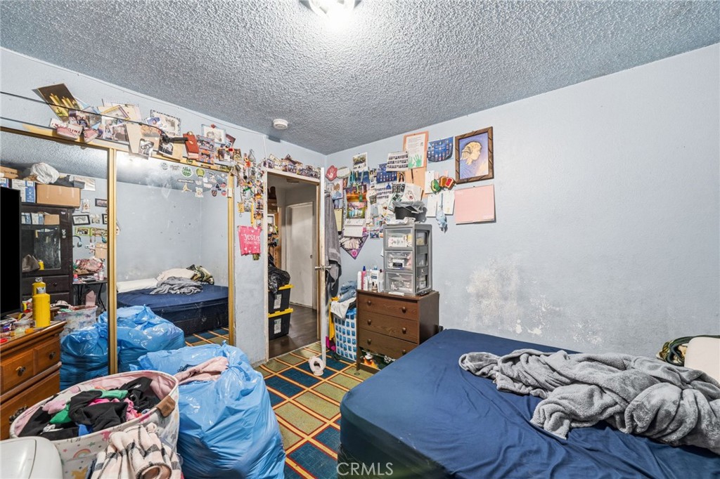1139 E 42nd