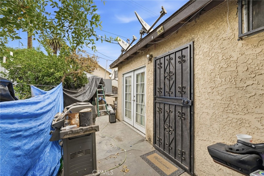1139 E 42nd
