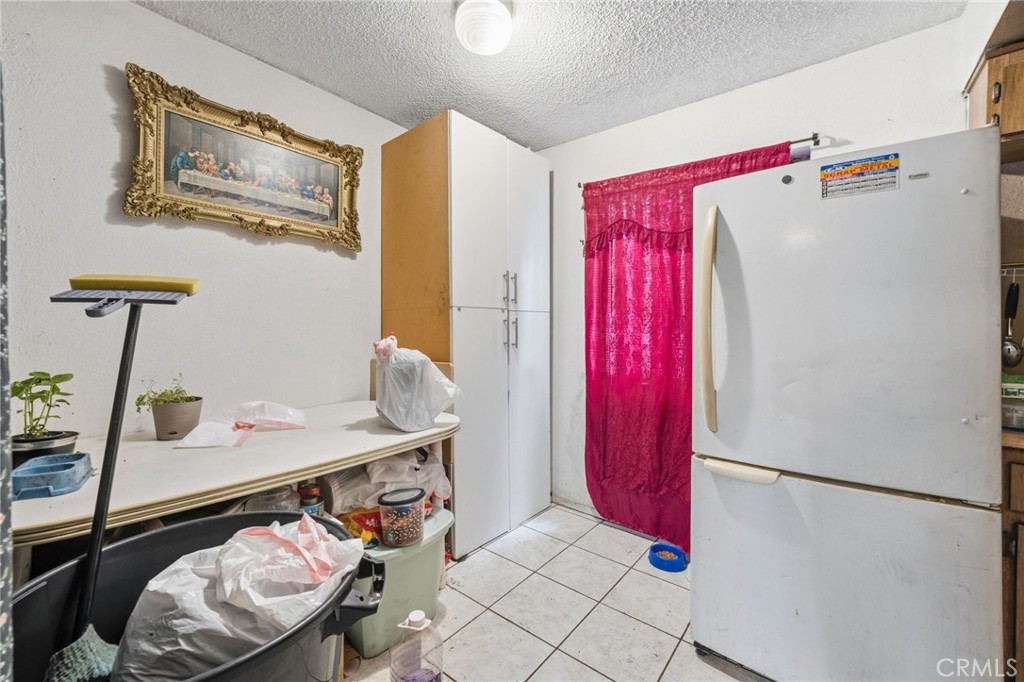 1139 E 42nd